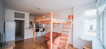 Pronájem bytu 1+kk 36 m², Štefánikova, Praha