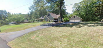 393 Lake Cherami Dr, Grenada, MS 38901