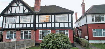 Flat to rent in Ferrymead Gardens, Greenford UB6