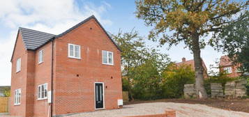 3 bedroom detached house