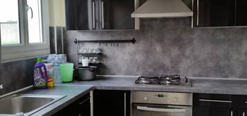 Appartement à louer, 4 pièces, 3 chambres, 72 m²