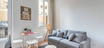 Location Appartement Meublé - 27 m² avec Cour Extérieure - Hyper Centre Marseille