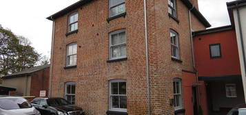 2 bed flat to rent