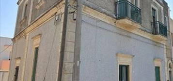 Casa indipendente all'asta in via Giuseppe Garibaldi