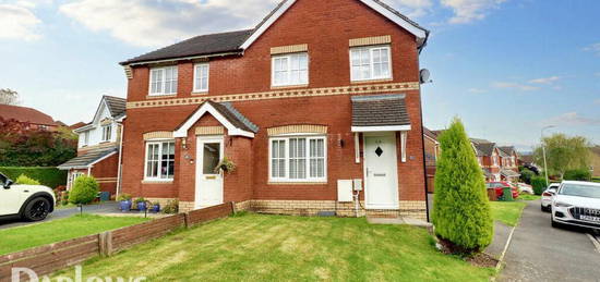 3 bedroom semi-detached house for sale