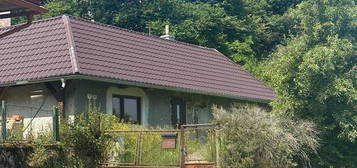 Na predaj rodinný dom 75 m², pozemok 520 m², Nová Baňa, kúpo