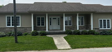 16 Paterson St, Kincardine, ON N0G 2T0