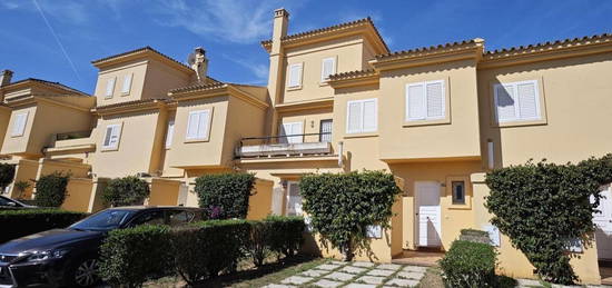 Casa adosada en venta en Novo Sancti Petri