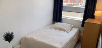 Room to rent in Harrowby Street, London W1H