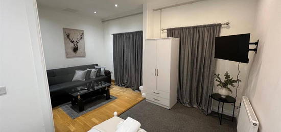 Room to rent in Busby Place, Camden NW5