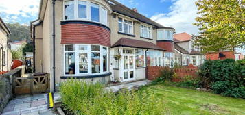 5 bedroom semi-detached house for sale