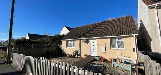 Bungalow to rent in Somerlea Estate, Willand, Cullompton, Devon EX15