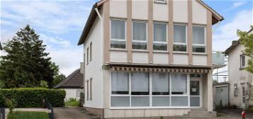 Mehrfamilienhaus + Gewerbe im TOP-Zustand in Dietenheim