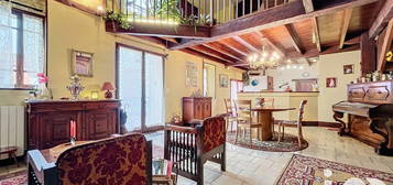 Maison de ville 1 étage  à vendre, 5 pièces, 4 chambres, 196 m²