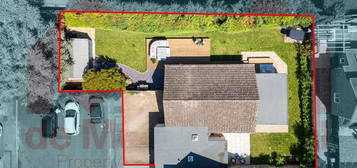 4 bedroom detached bungalow for sale