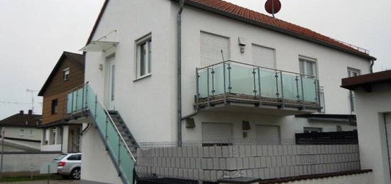 Wettstetten, gemütliche, kleine 2-Zimmer-Wohnung, 34m², EBK, Westbalkon, Stellplatz, Kellerabteil