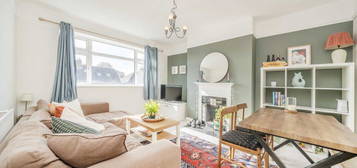 Flat for sale in Balham Park Road, London SW12