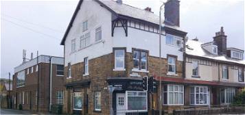 Flat to rent in Poplar Terrace, Bingley, West Yorkshire BD16