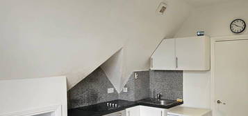 Flat to rent in 29 Davigdor Road, Hove, 1Q BN3