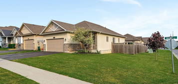 25 Walnut Dr, Belleville, ON K8N 0E4