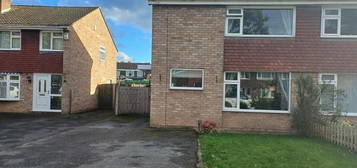 3 bedroom semi-detached house