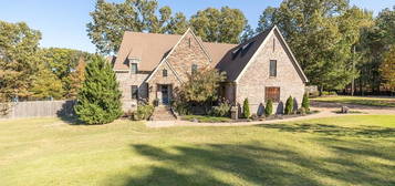 9470 Salem Woods Dr, Lakeland, TN 38002