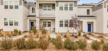 2110 Setting Sun Dr 4, Windsor, CO 80550