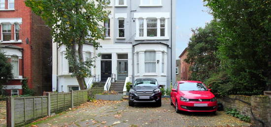 2 bed flat for sale