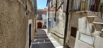 Casa indipendente in vendita in piazza Gargano, 6 -1