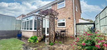 3 bedroom semi-detached house