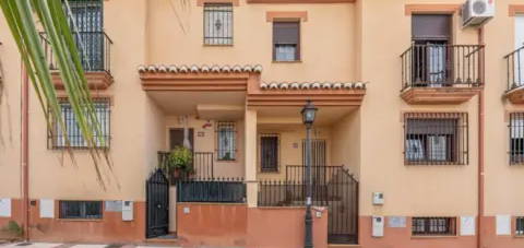 Casa adosada en calle de Le&#xF3;n