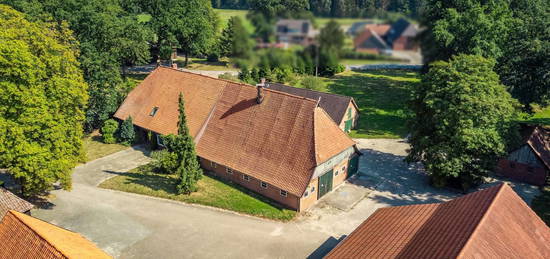 Resthof in der Lüneburger Heide mit Wald- & Wiesenfläche