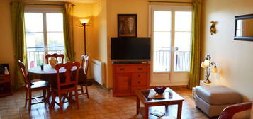 Appartement T3 + bureau, centre ville, proches commerces, gare, écoles - AGENCES, COURTIERS ET AUTRES S'ABSTENIR (merci de votre compréhension)