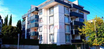 Remax Area'dan Balat'ta Kiralk Terasl Sfr 5+1 Dubleks Daire