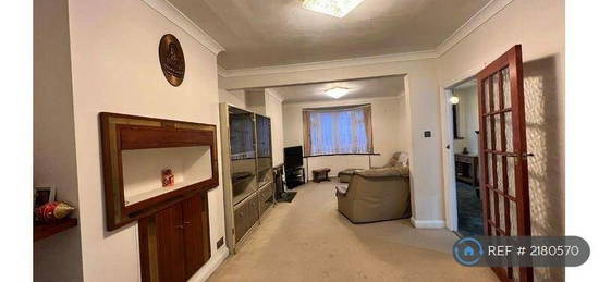 3 bedroom terraced house