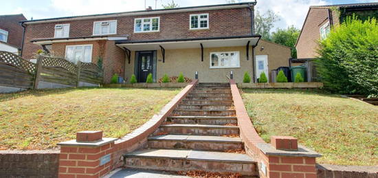 Semi-detached house to rent in Chiltern Close, Berkhamsted HP4