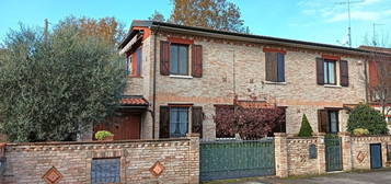 Casa o villa in vendita in viale Cavour