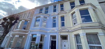 Flat to rent in Pier Street, Plymouth PL1