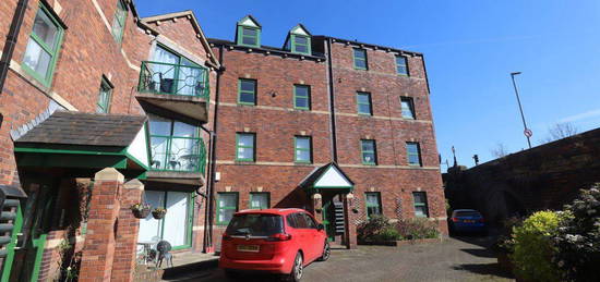 Flat to rent in Sheffield Street, Carlisle CA2