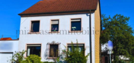 Freistehendes Ein-Zweifamilienhaus in Fraulautern zu Verkaufen