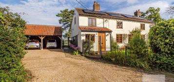 4 bed detached house for sale