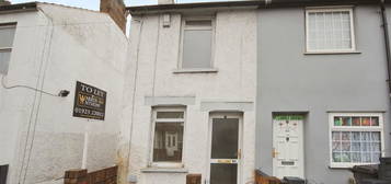 End terrace house to rent in Merton Road, Watford WD18