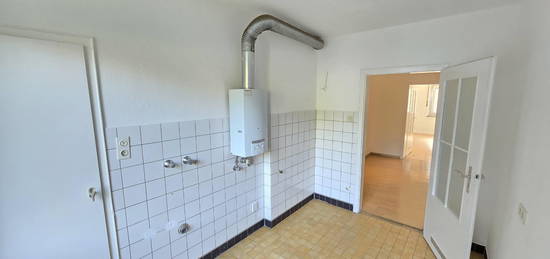 Geräumige 2 Zimmer mit Badewanne