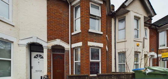 5 bedroom terraced house