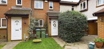 Property to rent in Shaw Drive, Walton-On-Thames KT12