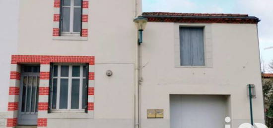 Maison de ville 2 étages  à vendre, 3 pièces, 2 chambres, 68 m²