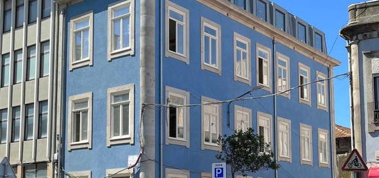 Arrendamento de Apartamento T1  na rua Conde São Salvador, 318