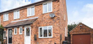 3 bedroom semi-detached house to rent