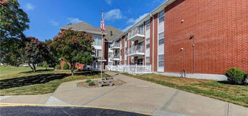 8001 Westridge Rd #101, Raytown, MO 64138