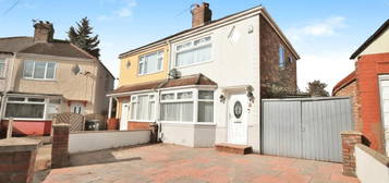 2 bedroom semi-detached house for sale